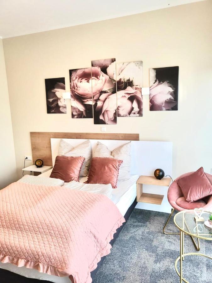 Likedaheim Apartments Rosbach vor der Höhe Kültér fotó